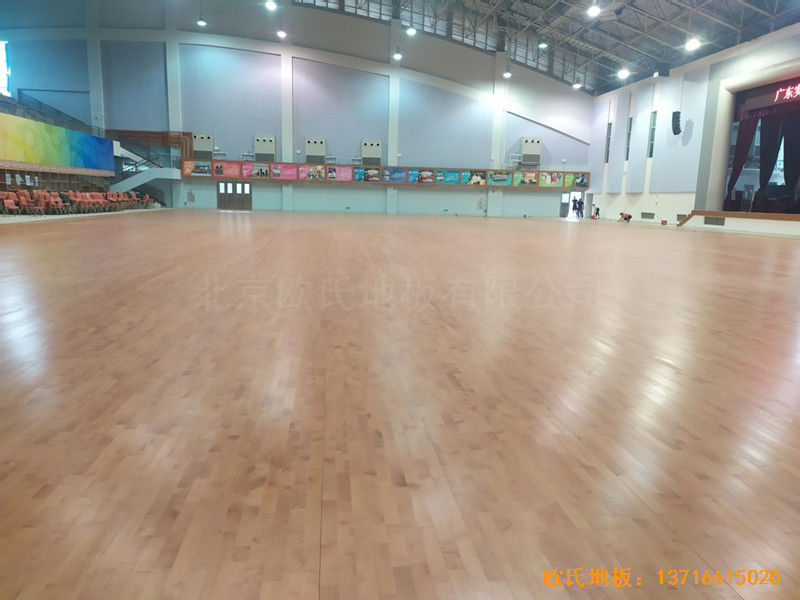 广州广东实验中学体育馆运动地板铺装案例3