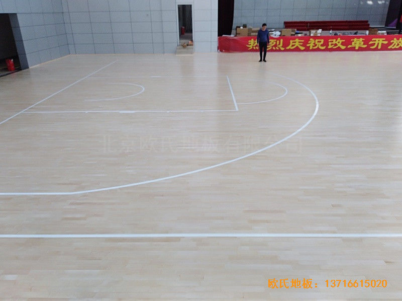 湖南衡阳生物环境技术学院篮球馆体育地板铺装案例4