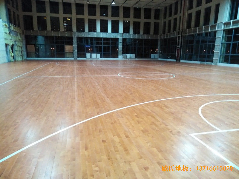 盐城滨海永宁实验小学篮球馆运动地板施工案例3