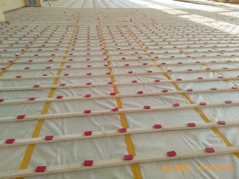 云南蒙自师范体育馆运动地板安装案例1