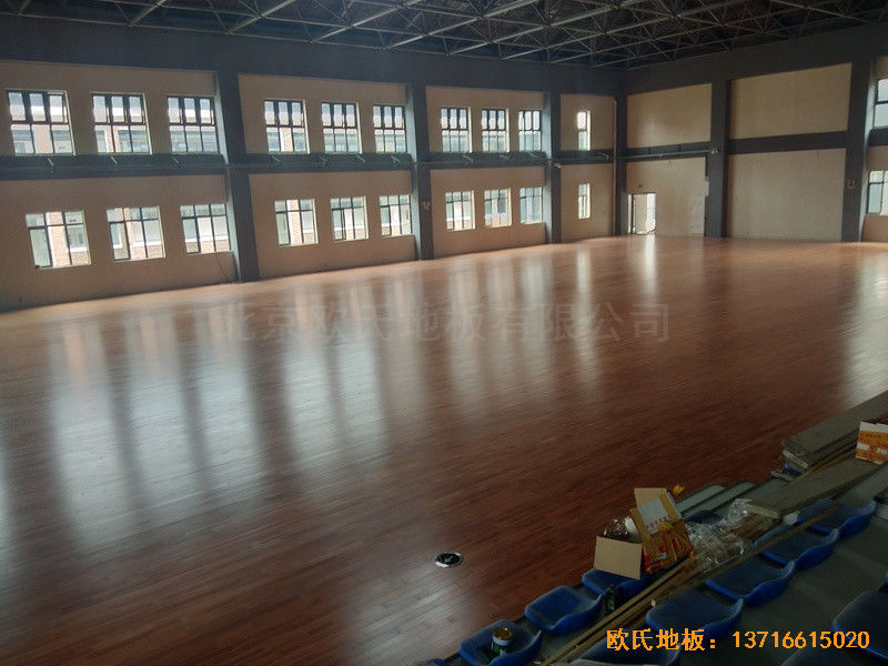 四川成都怡馨家园中学运动馆体育地板施工案例4