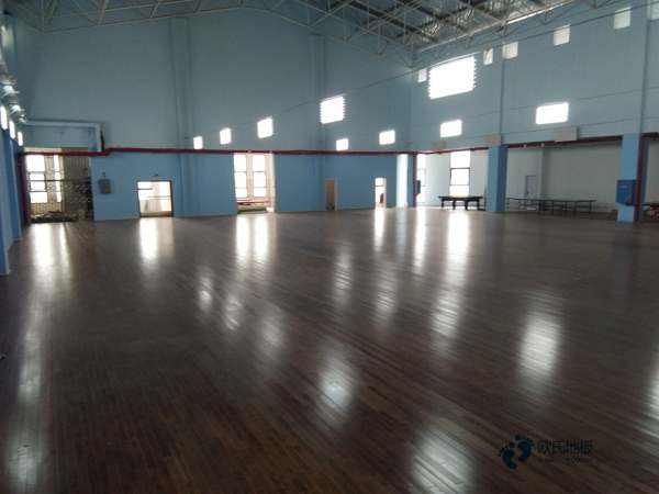 运动木地板施工遇到的趣事