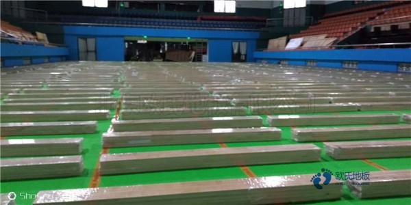 枫木运动地板的特点是什么？