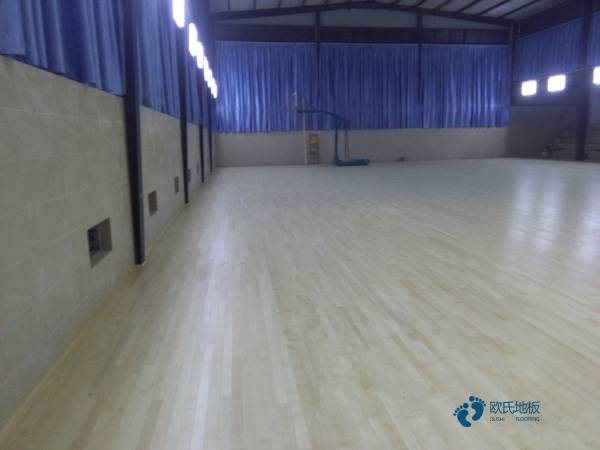 运动木地板材料耐磨漆介绍