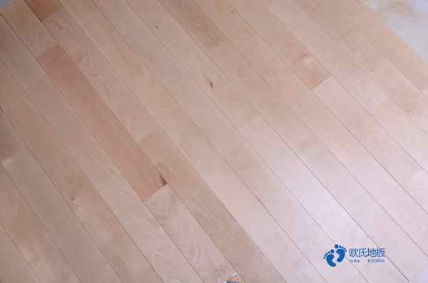 实木运动木地板防滑3