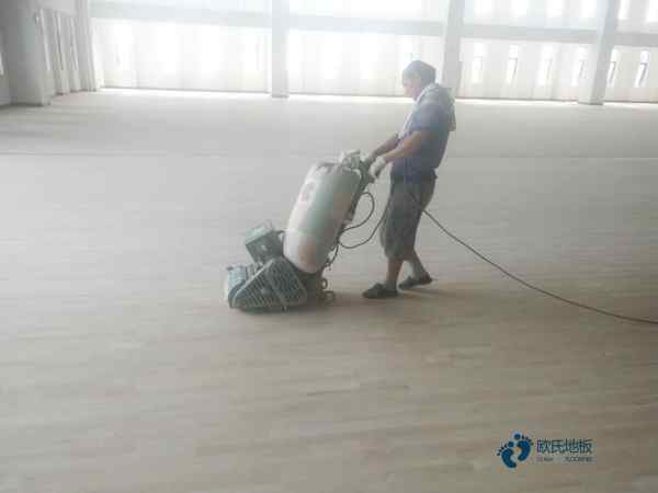 运动木地板安装方法1