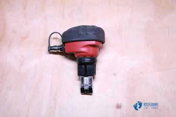 室内篮球场木地板报价1