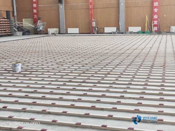 篮球场木地板拖地用什么油3