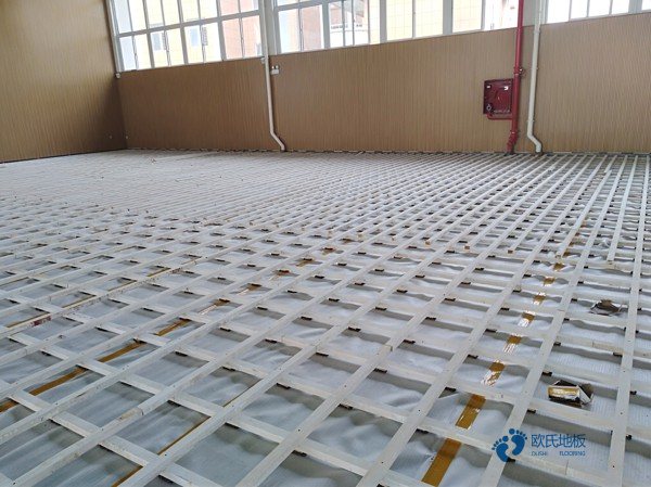 体育场馆木地板安装施工2