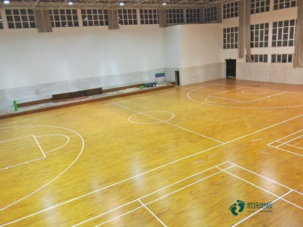 体育馆木地板施工2