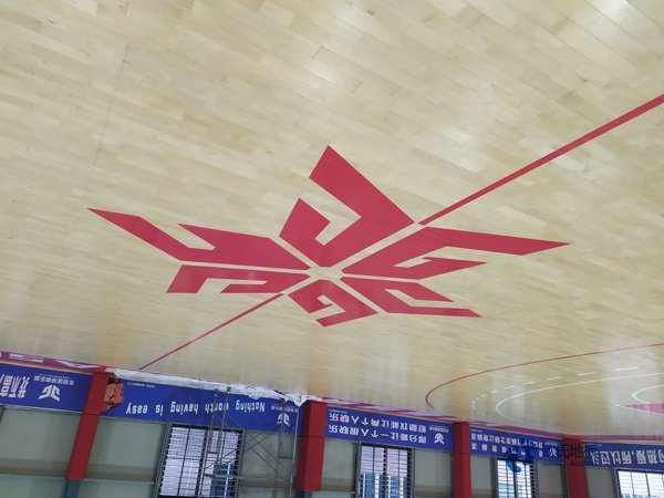 国产运动篮球木地板报价