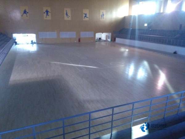 体育运动场木地板正确的养护方法3