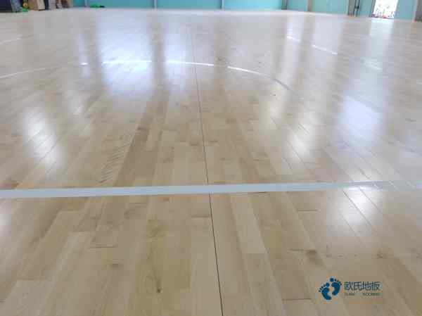 体育运动木地板打蜡注意事项1