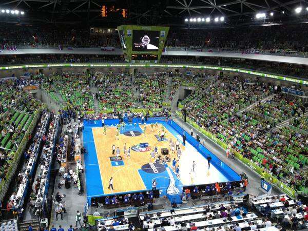 好用的运动篮球木地板多少钱一平方米