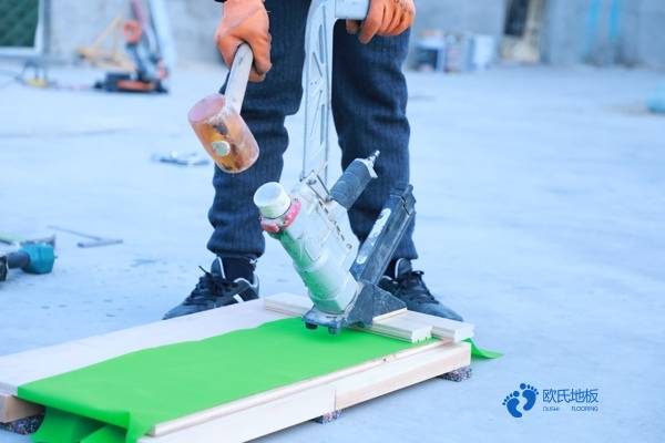 柞木运动篮球木地板多少钱能下来