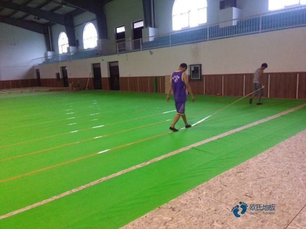 校园运动篮球木地板报价表