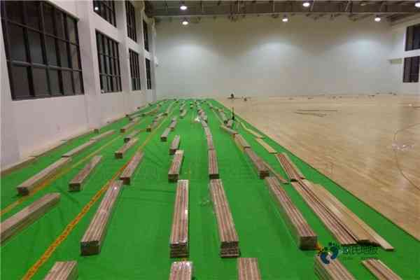 较好的运动篮球木地板价格低