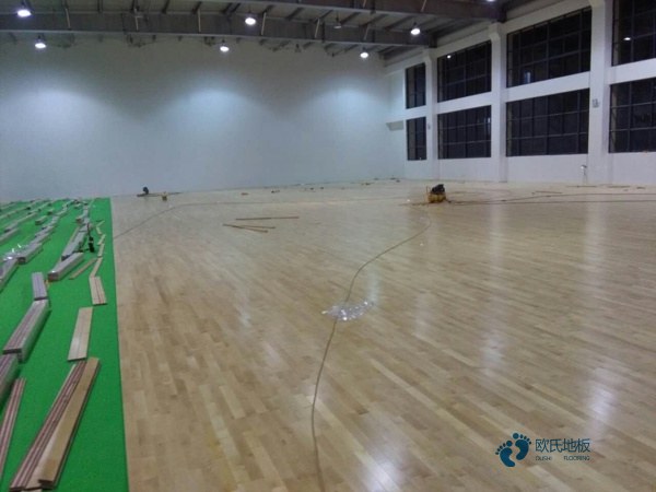 较好的运动篮球木地板价格低