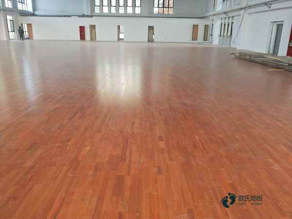购买体育运动地板行业品牌3