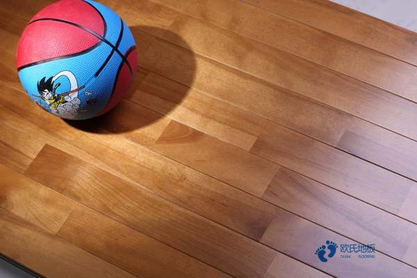 学校篮球场木地板耐磨1
