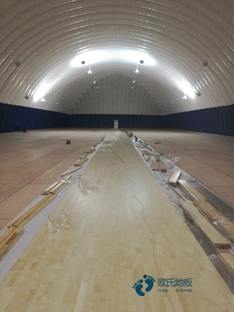 篮球馆室内木地板翻新3