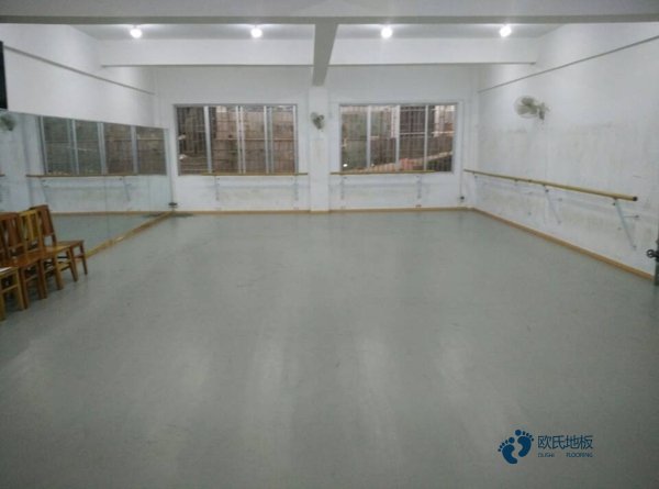学校篮球场木地板哪里好2