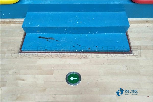 学校篮球木地板减震技术2