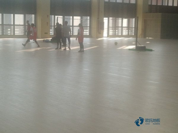 单龙骨体育场馆地板环保2