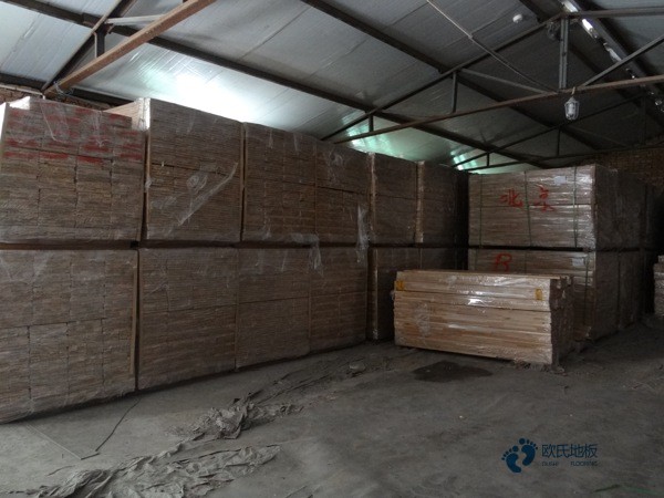 室内木地板篮球场造价3